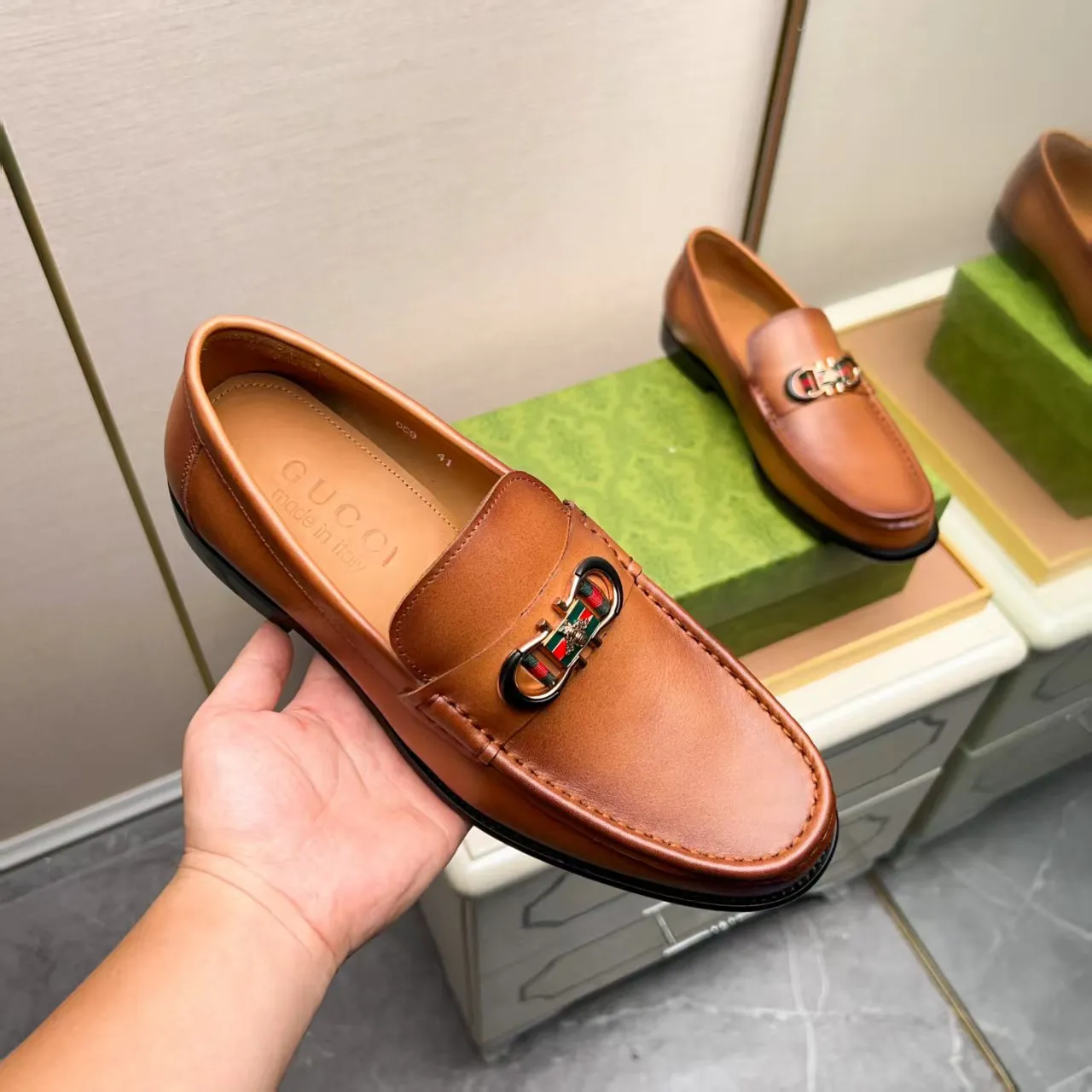 Men's men's shoes 💰460 🆘【GUCCI】Gucci ·🐂里· Hot-selling pea shoes top brand luxury, top quality, the latest fashion pea shoes.. The upper is made of original first-layer cowhide. (Full first-layer water-dyed 🐂 leather·inner). The original stylish and stylish soft rubber wear-resistant and non-slip outsole is light and comfortable on the foot, available in 3 colors! Matching code: 38-44 (customized at 45.46.47)